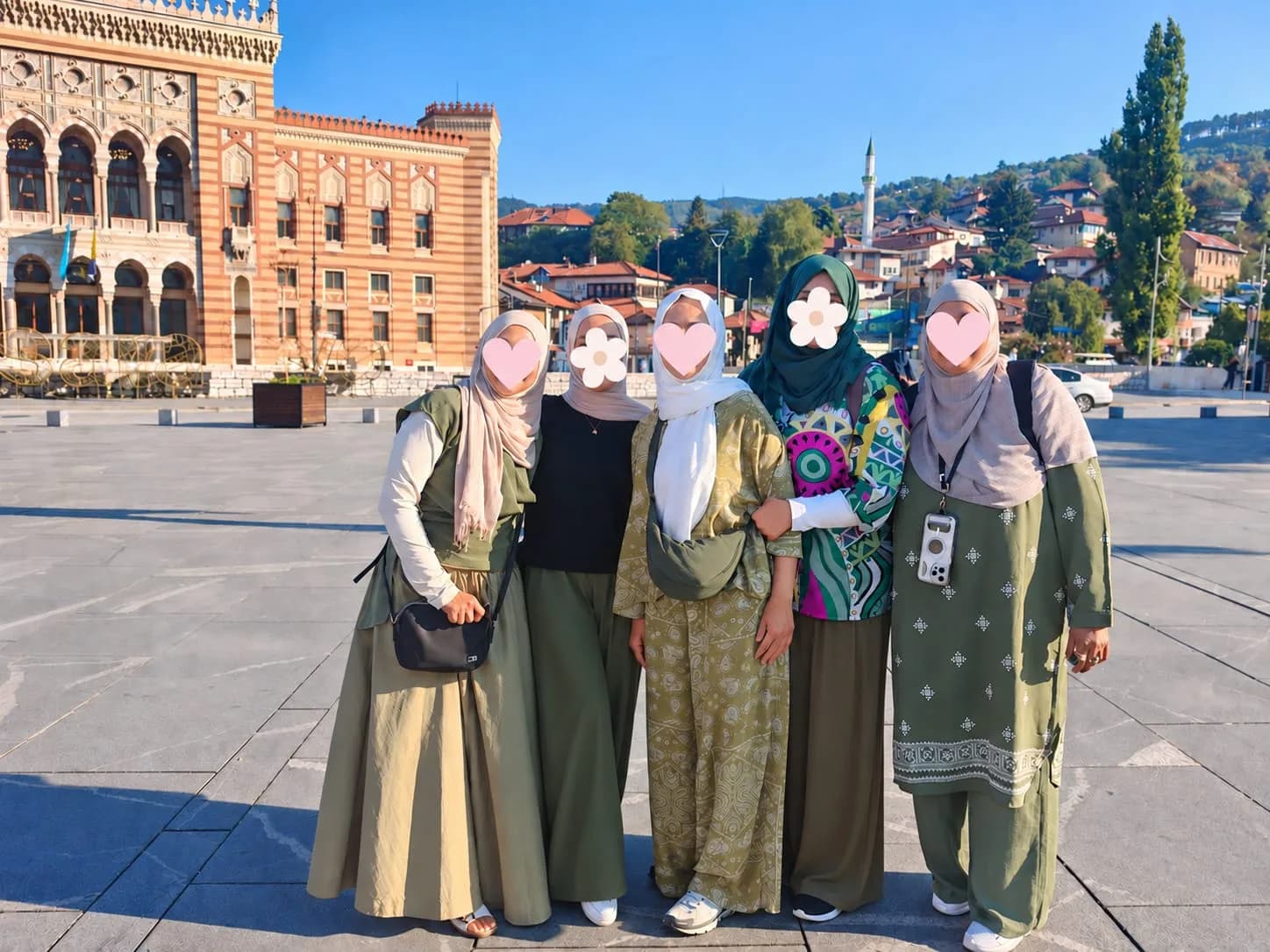 Sisters in front of Sarajevo City Hall